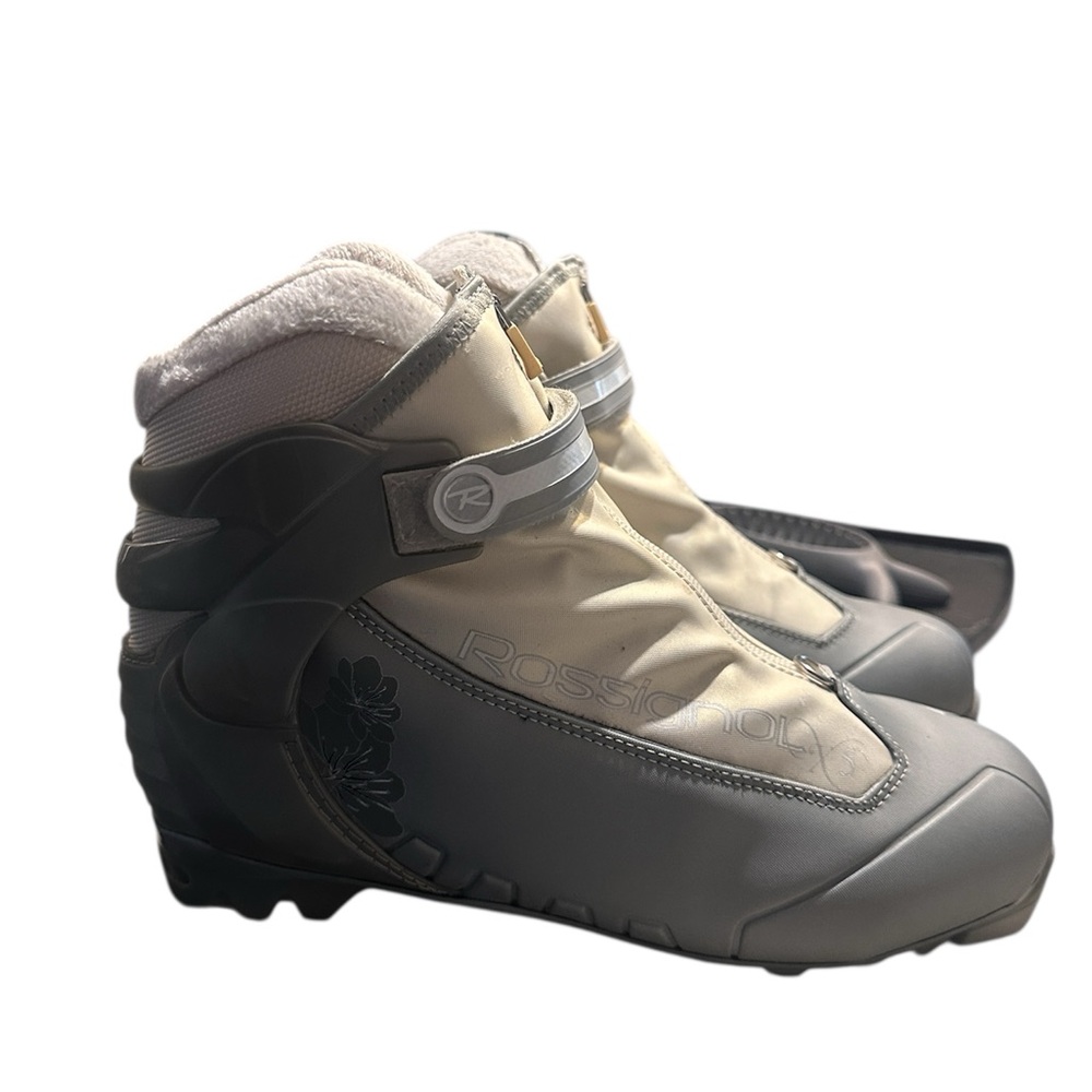 Rossignol Gray and Cream Cross Country Ski Boots